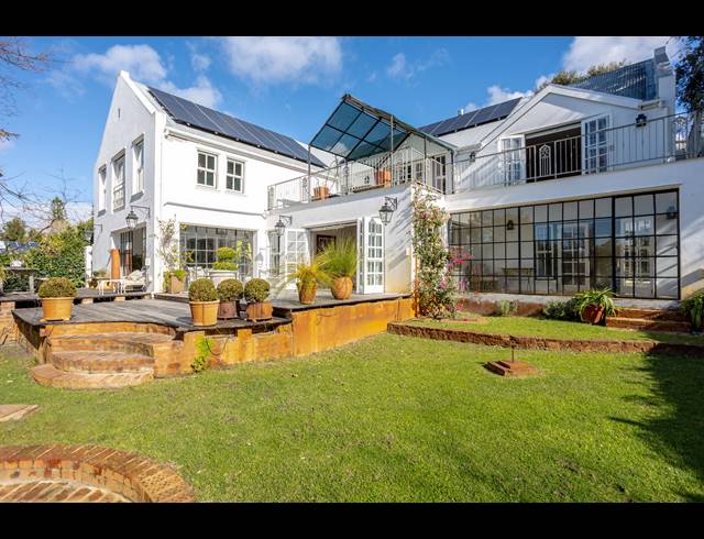 4 BEDROOM FREEHOLD TO LET IN CONSTANTIA